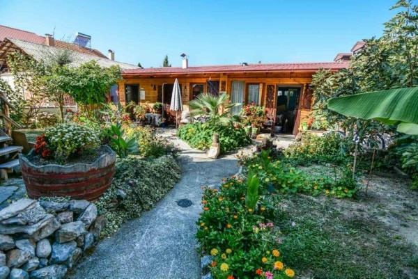 Backyard Apartment 奥赫里德 外观 照片